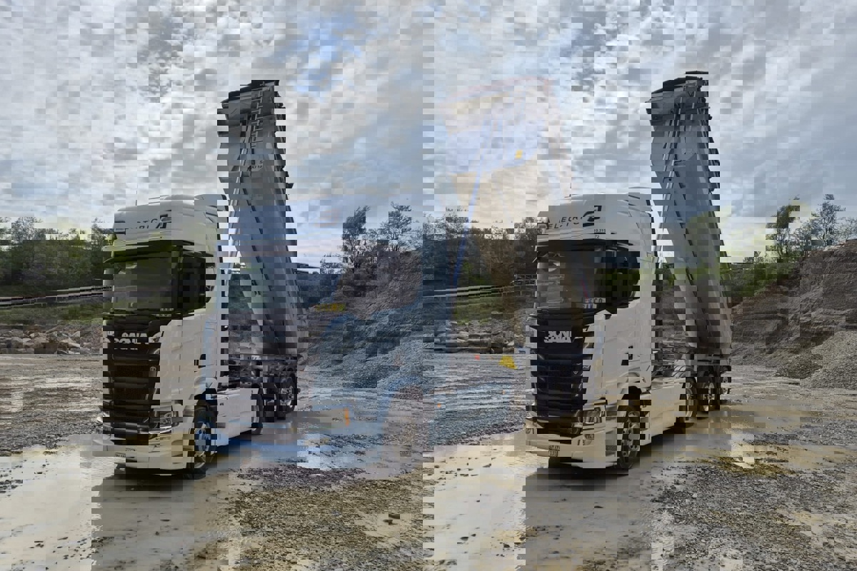 Der vollelektrische Scania BEV überraschte die Verantwortlichen der Toggenburger AG.