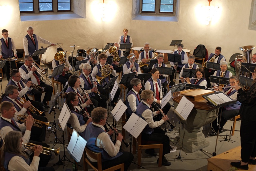 1404 7 Fruehingskonzert Bar1