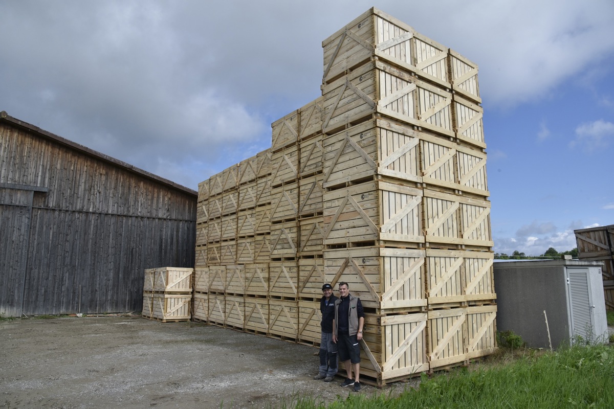 Landwirt Jürg Gisler (links) und Martin Germann Landwirt Jürg Gisler (links) und Martin Germann