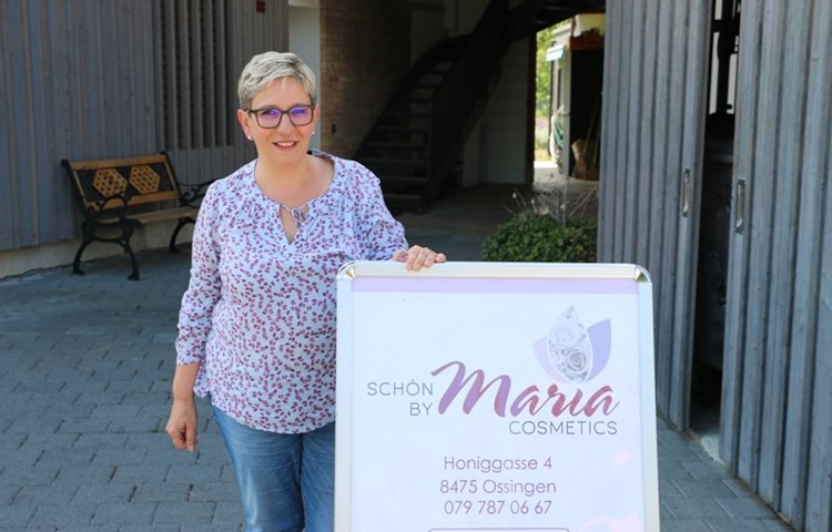 Maria Teresa Gmünder-Mazza hat die Ausnahmezeit genutzt, um beherzt das Standbein zu wechseln: Sie kon­zen­triert sich ab jetzt auf ihren geliebten bisherigen Neben­erwerb als Kosmetikerin.