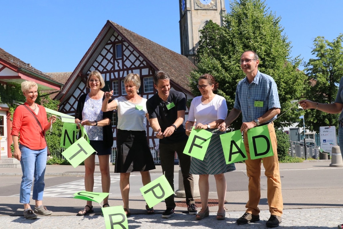 Start für die App Naturpfade (v.l.): Gemeinderätin Stephanie Amsler (Andelfingen)