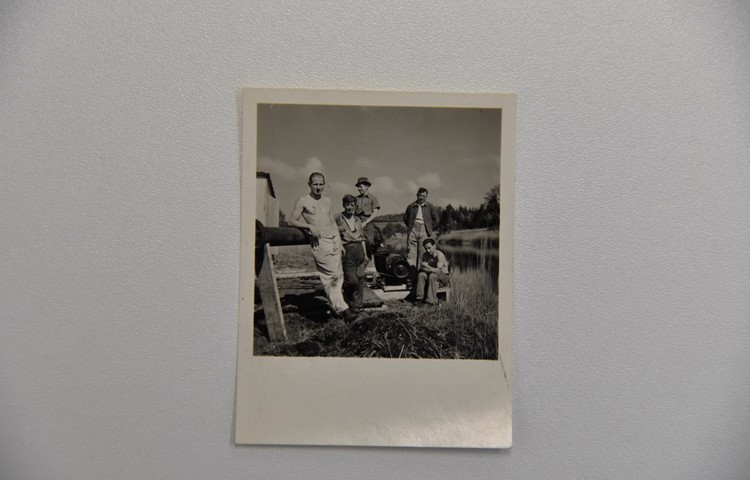 Die Arbeiter der Fierz Kohlen, die damals Torf am Husemersee in Ossingen stachen.