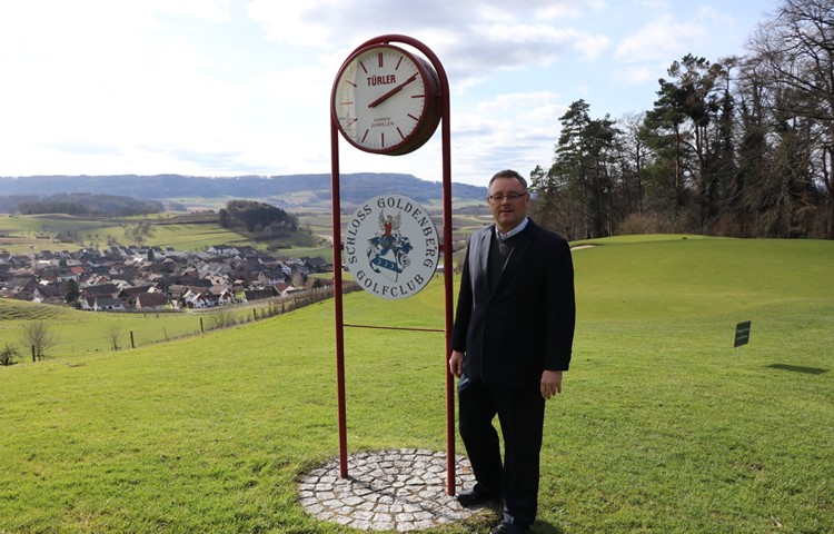 Ruhige Lage, schöne Aussicht: Andreas Knöpfli kann im Golfclub Schloss Goldenberg bestens abschalten.