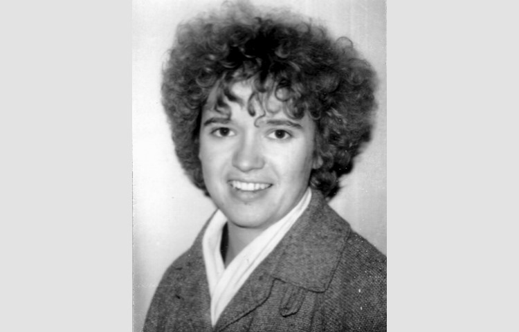 Das Bewerbungsfoto, als sie sich 1979 als Lehrerin bewarb.