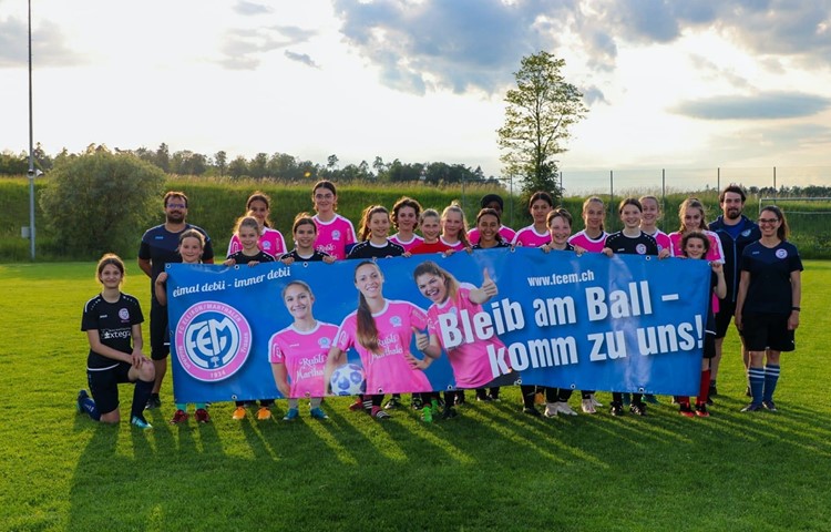 Die Plakatkampagne zugunsten des Frauenfussballs zeigt Wirkung: Nach den Sommerferien kann der FC Ellikon/Marthalen neu mit einem zweiten Juniorinnenteam in die Meisterschaft starten.
