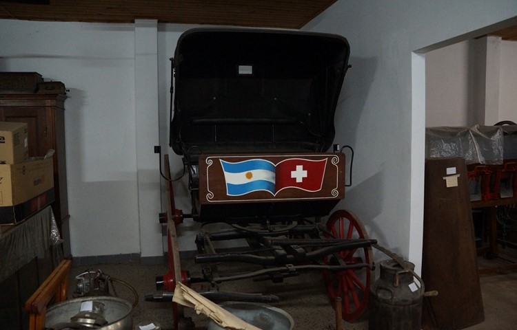 Diese alte Kutsche trägt die Wappen beider Heimaten.