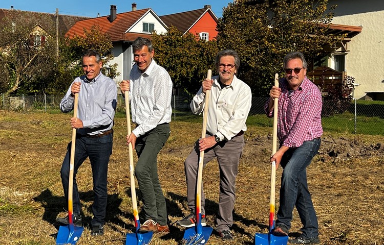 «Die Komplexität hat uns doch ein wenig überrascht» – Philipp und Heier Blaser sowie Peter und Hans Brütsch bauen am Thurufer Mehrfamilien- und Reiheneinfamilienhäuser.