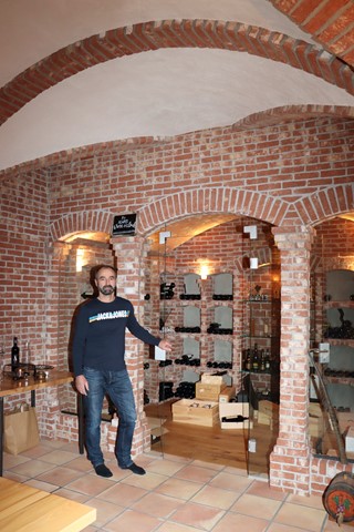 So sehen «Lehrblätze» von Maurern aus: Nur dank seinem eigenen Weinkellerprojekt kam Dieter Langhard dazu, selbst in die Branche einzusteigen.