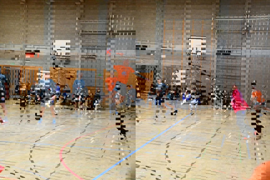 1209 13 Handball Zvg21
