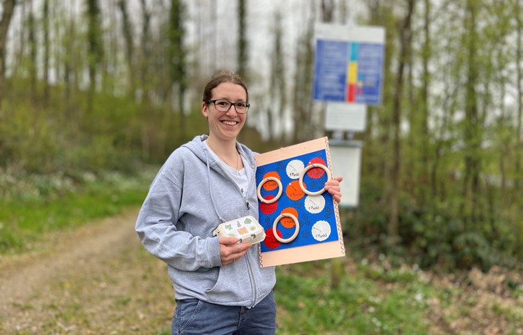 Ausgangspunkt für den Osterspazierweg von Sarah Gnädinger ist der Start des Vitaparcours. Und ja, eine Eierschachtel spielt auch eine Rolle beim Quiz.