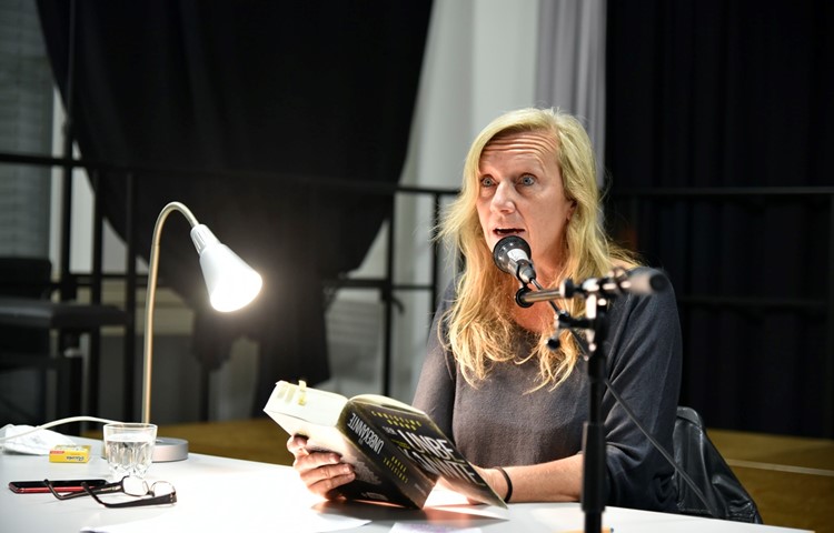Christine Brand, bekannteste Schweizer Krimi-Autorin, las aus dem Buch «Der Unbekannte».