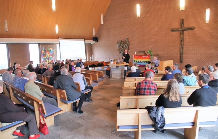 53 Stimmberechtigte besuchten die erste Budgetversammlung der neuen Kirchgemeinde Weinland Mitte.