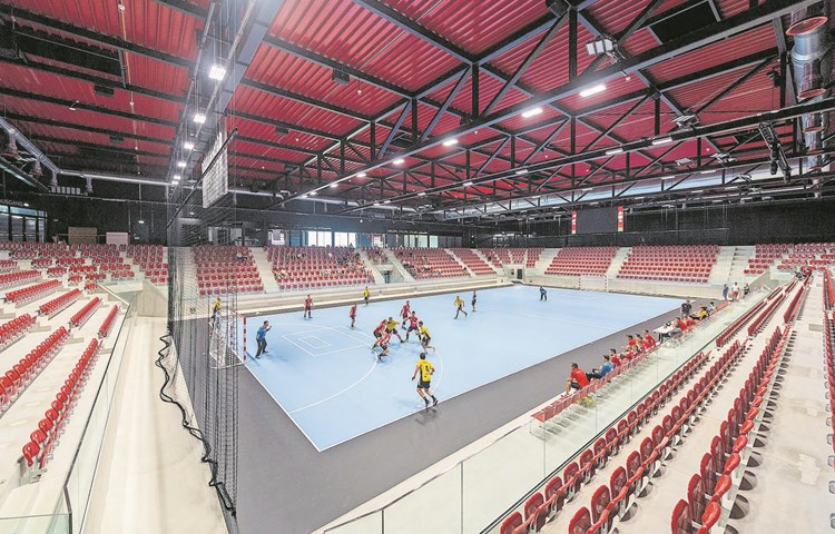 Beim Handball-Testspiel Pfadi gegen Gossau blieben noch viele der 2000 Sitzplätze leer.