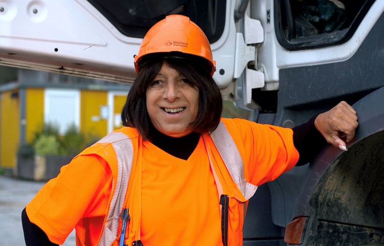 Marcella, 56, aus Andelfingen ist in drei Folgen der Serie «Lastwagen-Ladys» zu sehen.