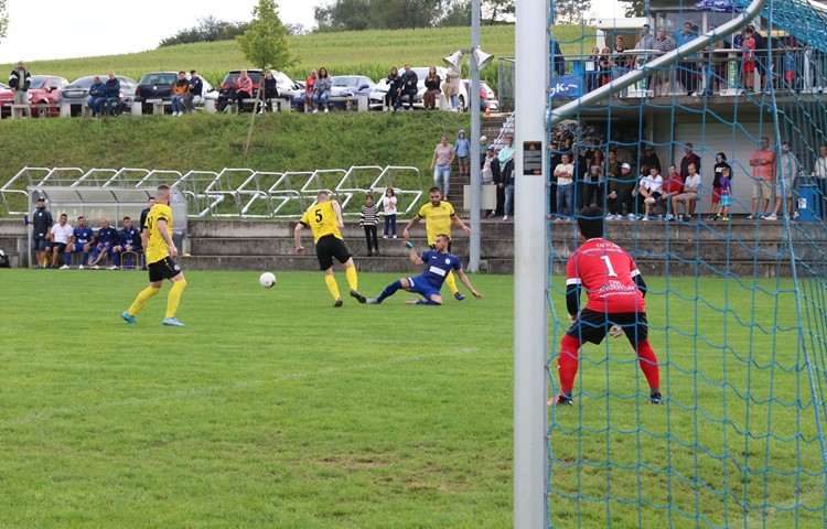 NK Dinamo Schaffhausen behielt gegen Ellikon/Marthalen die Oberhand (Foto vom Hinspiel im August).