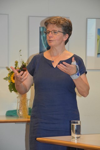 Pfarrerin Antje Stüfen erzählte von ihrer vielseitigen Arbeit als Seelsorgerin.