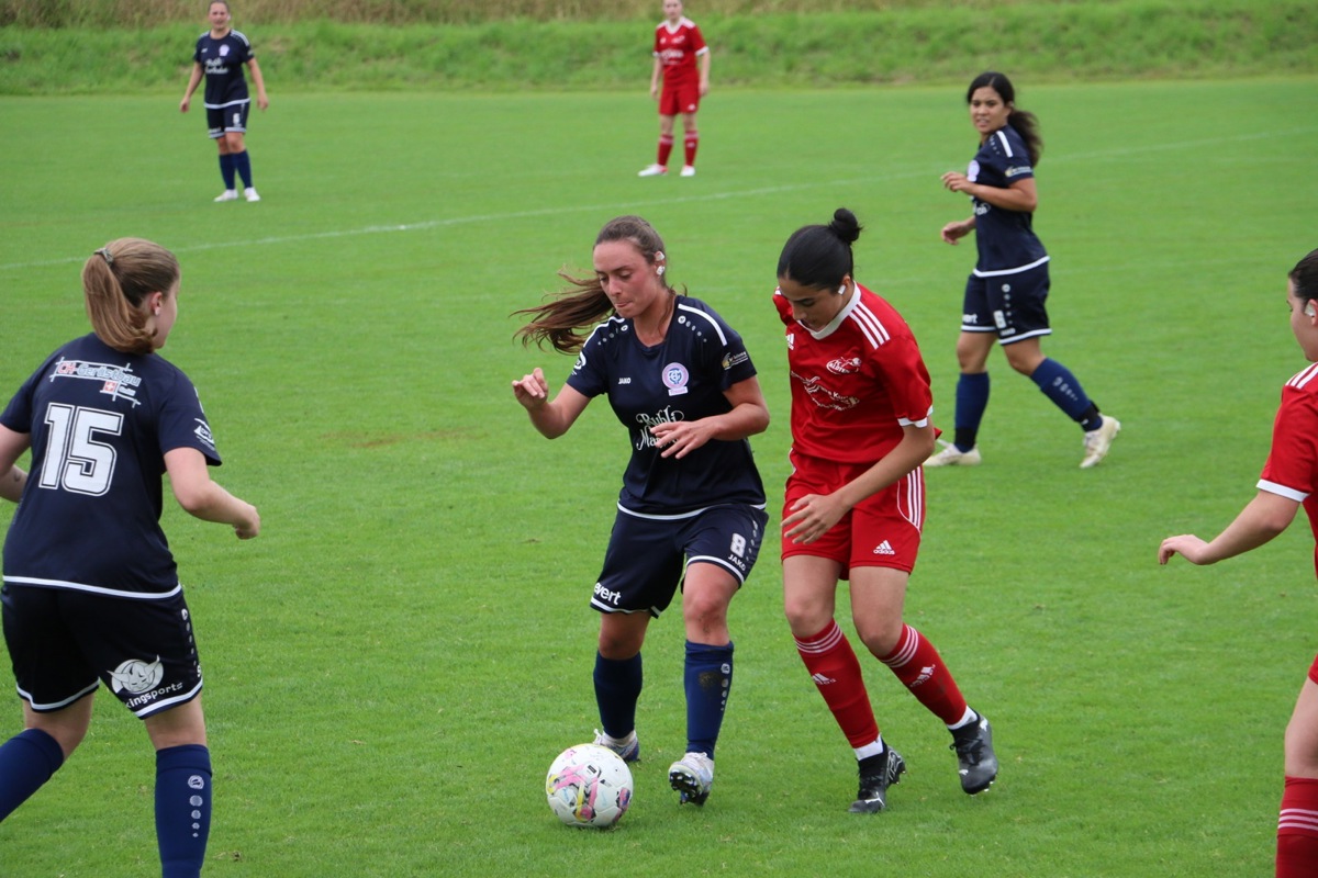 Die Damenauswahl des FC Ellikon/Marthalen wird im Frühling um den Aufstieg in die 3. Liga spielen.