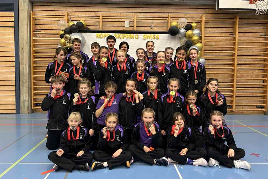 2511 13 Ropeskipping Zvg