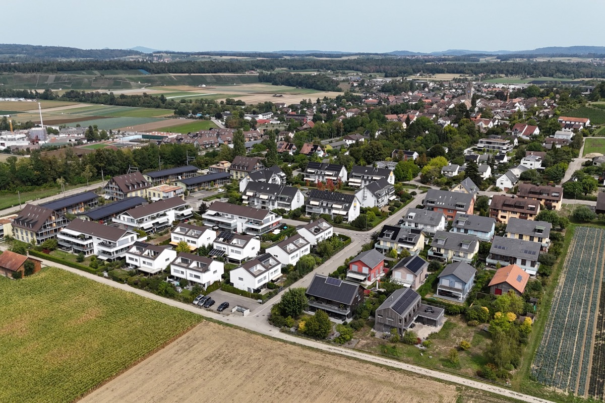 Die Eigentumswohnung mit Garage und Kellerabteil liegt in einem Mehrfamilienhaus im Steinacker-Quartier.