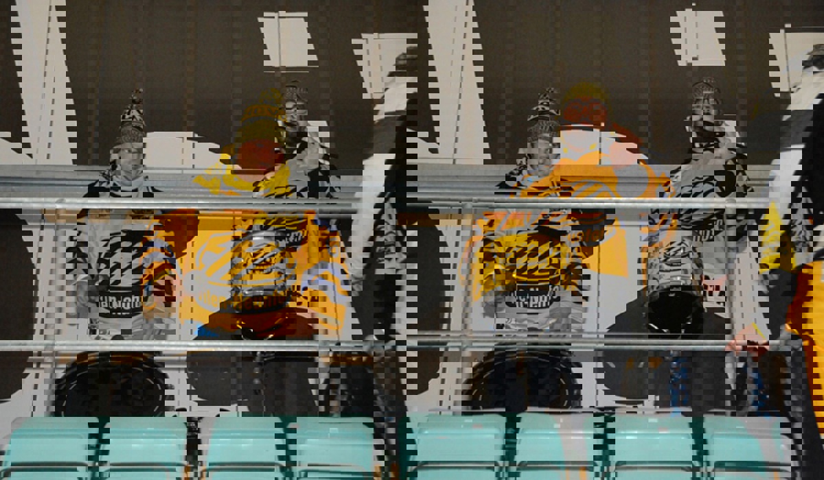 1012_9_ehcwnfans_zvg6.jpg 1012_9_ehcwnfans_zvg6.jpg