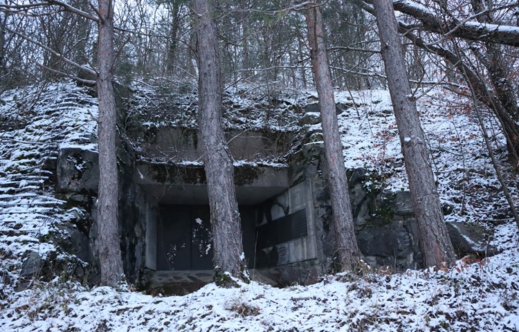 Oberhalb von Unterstammheim wurde noch 1994 einer der drei Centi-Bunker erstellt.