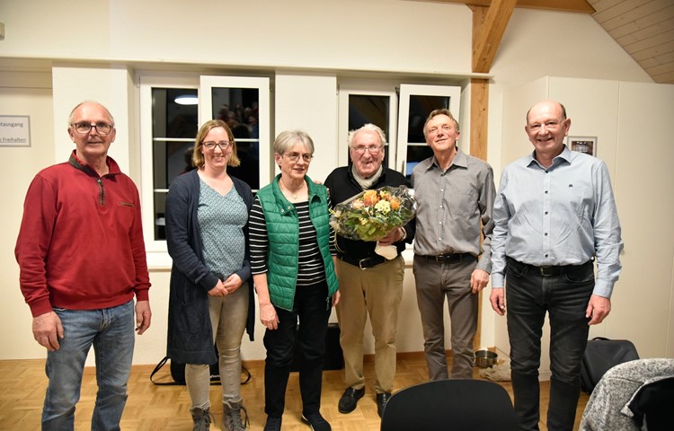 Der Vorstand des neuen Vereins «Buchemer Freilichtspiel 2025» (von links): Ernst Brandenberger, Romy Fehr, Doris Egger, 
Kurt Ganz (Ehrenmitglied), Thomas Ganz und Dominik Krebs.