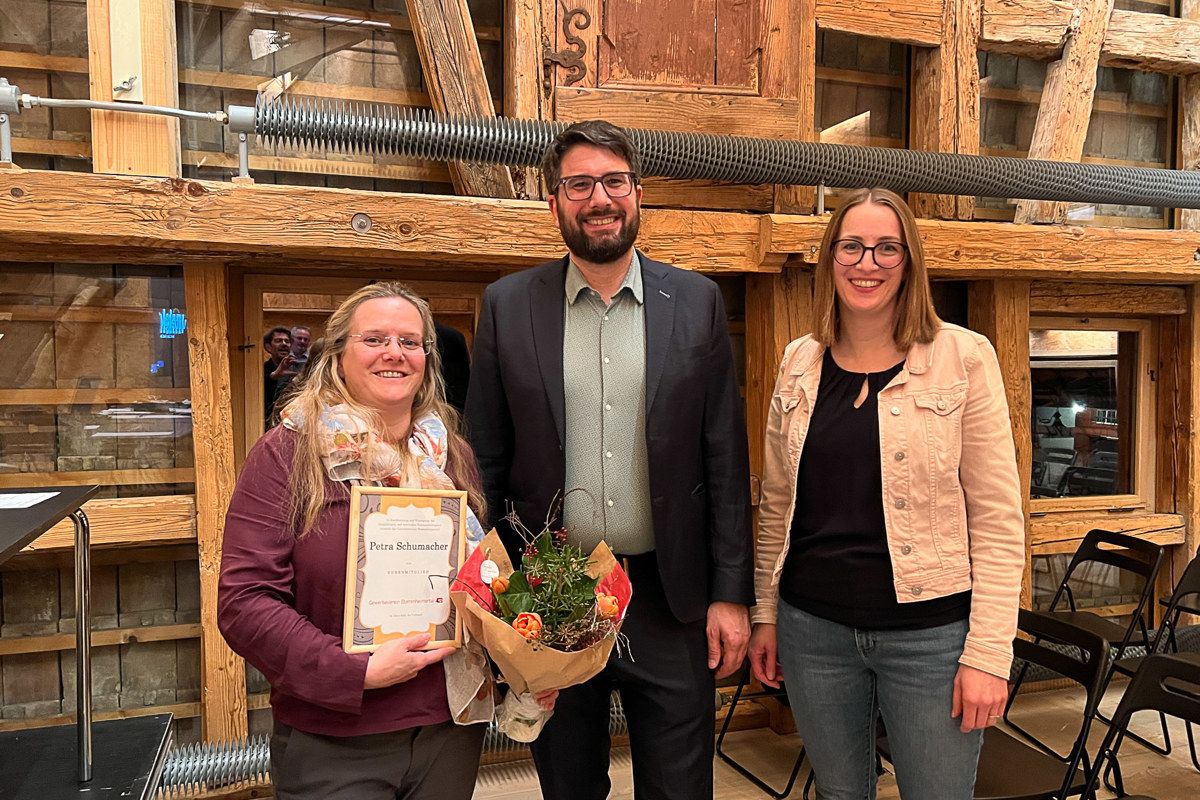 Den «Hirschen» hat Petra Schumacher (links) bereits verlassen, nun trat sie auch aus dem Vorstand zurück und wird durch Lea Brack (rechts) ersetzt. Präsident Felix Meyer wurde wiedergewählt.  Den «Hirschen» hat Petra Schumacher (links) bereits verlassen, nun trat sie auch aus dem Vorstand zurück und wird durch Lea Brack (rechts) ersetzt. Präsident Felix Meyer wurde wiedergewählt.
