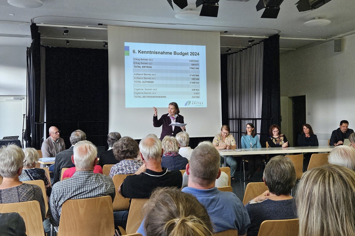 Jeannette Wibmer freute sich sichtlich über die «exzellenten» Zahlen der Spitex am Kohlfirst.