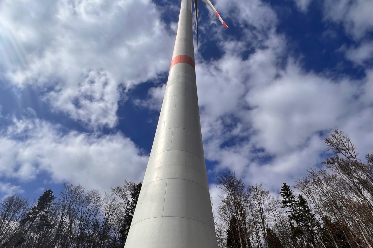 Für ein Windrad im Wald müsste eine Hektare Fläche gerodet werden. Im Bild eine der drei Anlagen Verenafohren. Für ein Windrad im Wald müsste eine Hektare Fläche gerodet werden. Im Bild eine der drei Anlagen Verenafohren.
