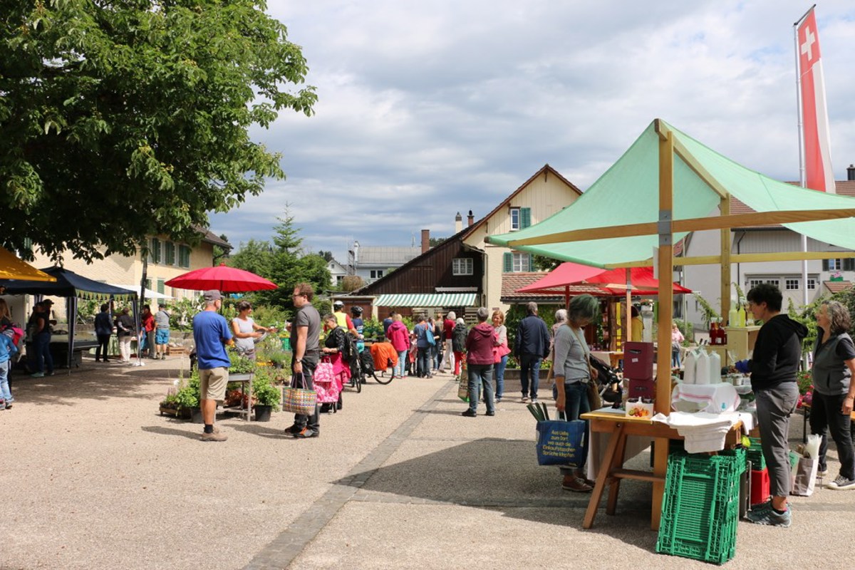 Der Sicherheit wegen wurden die Marktstände umgestellt und auf Bewegungsfreiheit geachtet.
