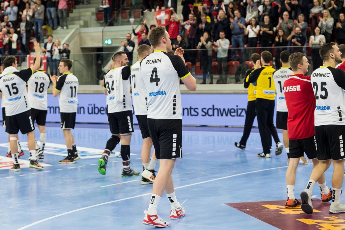 0701_9_yellowcup_zvg3.jpg