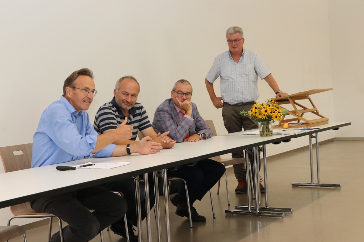 Von links: Manfred Bötsch Von links: Manfred Bötsch