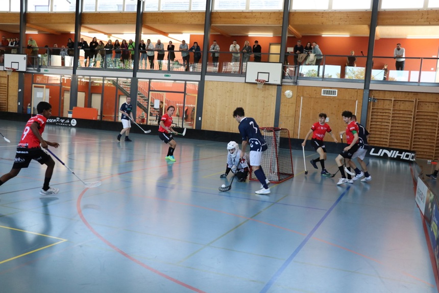 1809 11 Unihockey Msa18