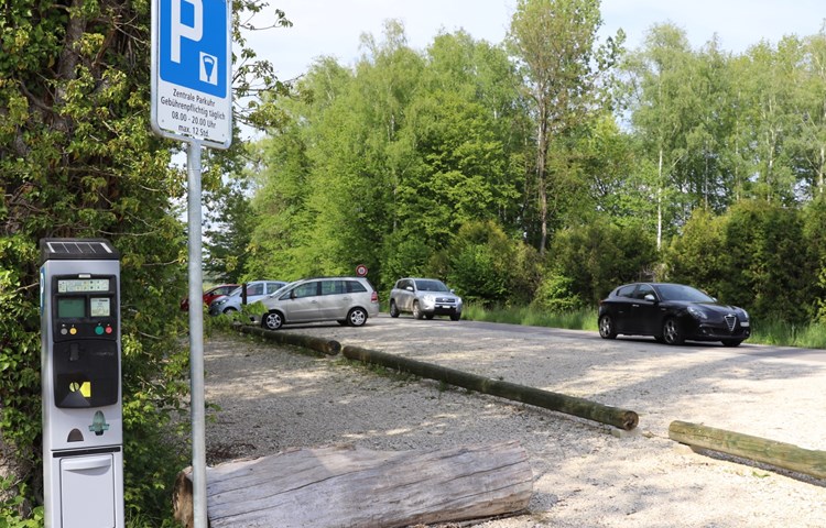 Flaach führte im Juni 2017 Parkgebühren ein – als Folge der Parkplatzbewirtschaftung in Rüdlingen.