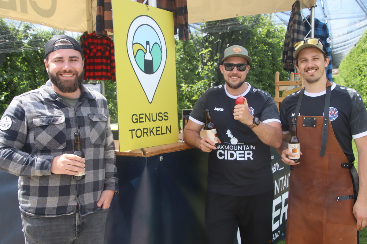 Hinter dem Projekt steht das Oak-Mountain-Cider-Team mit (von links) Jonathan Herzog, Tomy Mändli und Jean-Marc Rechsteiner.