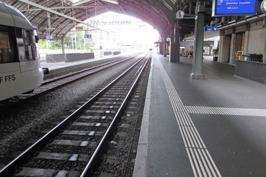 0601 13 Moderne Zuege Verdrecken Bahnhoefest.G HB1 Dostowc 250902 1024X76811