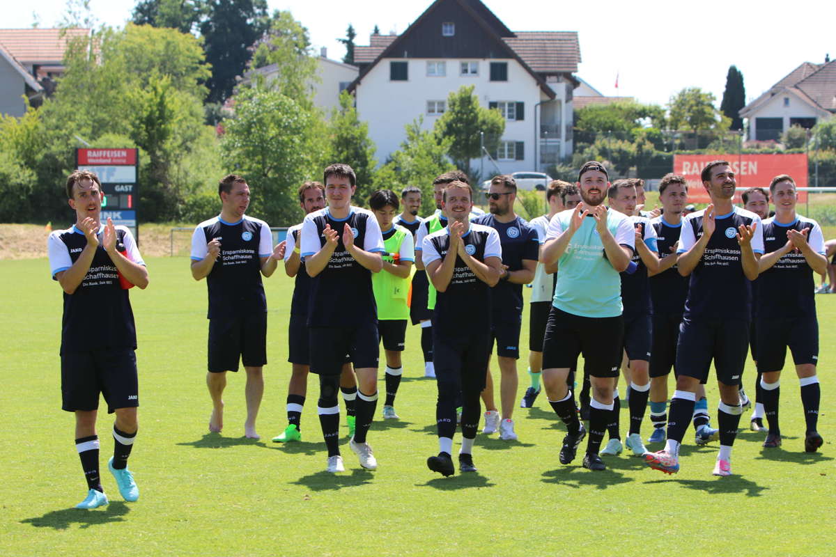 Es ist vollbracht: Der FC Ellikon/Marthalen sicherte sich mit einem Sieg in der vorletzten Runde den Klassenerhalt.