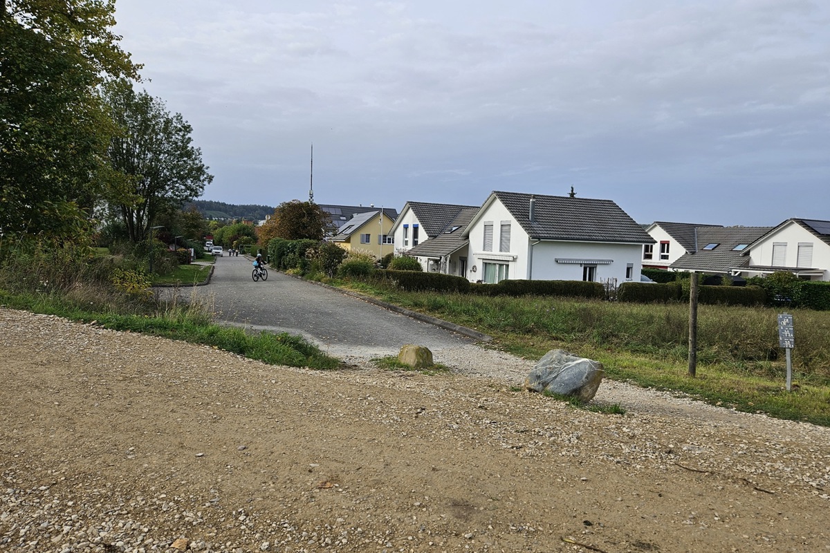 Blick vom Ende der Toggenburgstrasse in Richtung Quartier.