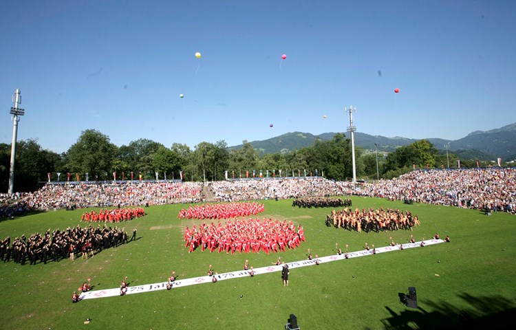 Bei der letzten Austragung in Dornbirn 2007 feierte der Schweizerische Turnverband sein 175-jähriges Bestehen. Schon damals stand das Getu Flaachtal an der Gymnaestrada im Einsatz.