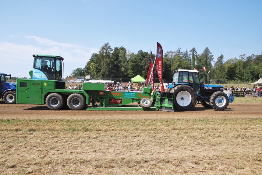 2807 6 Marthalen Tractor Pulling Kuettel Romue17