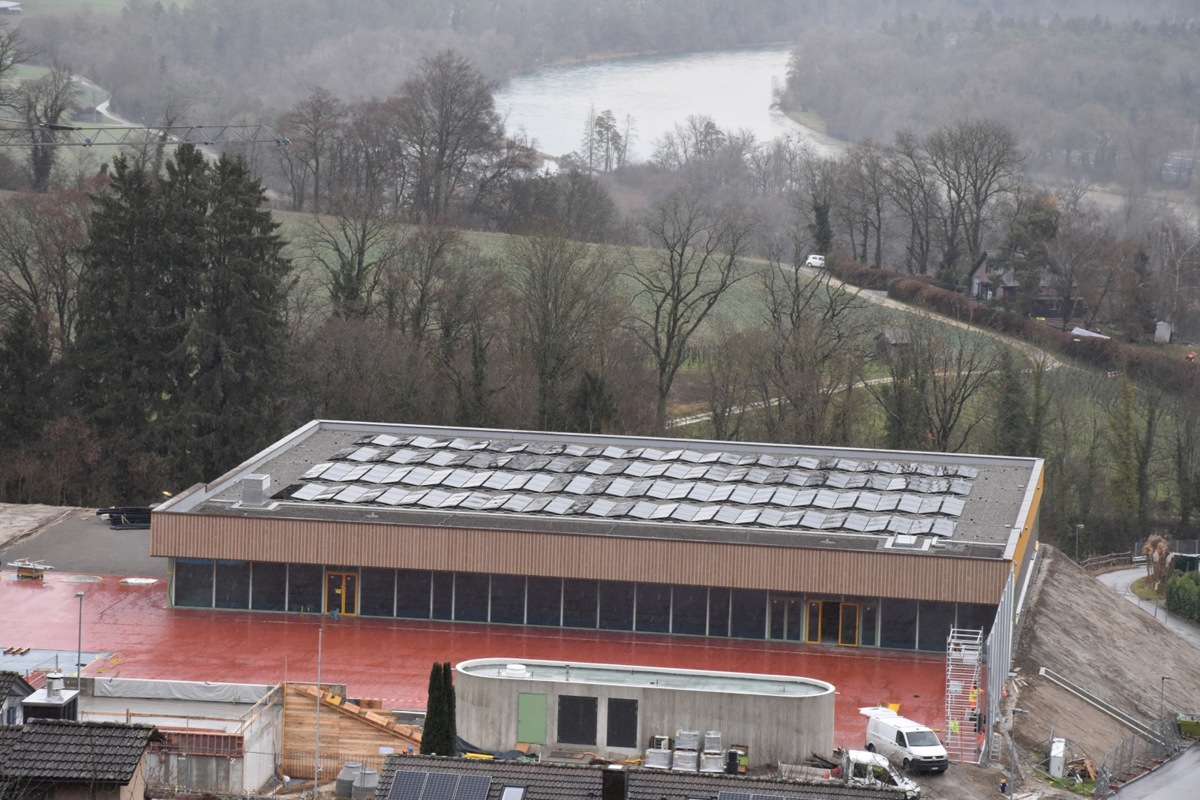 Die neue Sporthalle im gemeindeübergreifenden Schulareal Chapf soll nach den Sportferien bezogen werden.
