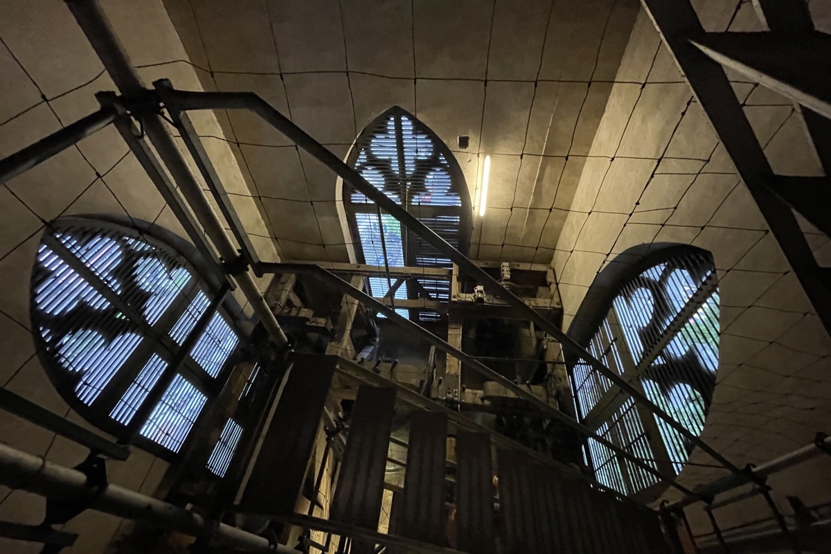Blick in den Glockenraum der Kirche Andelfingen.