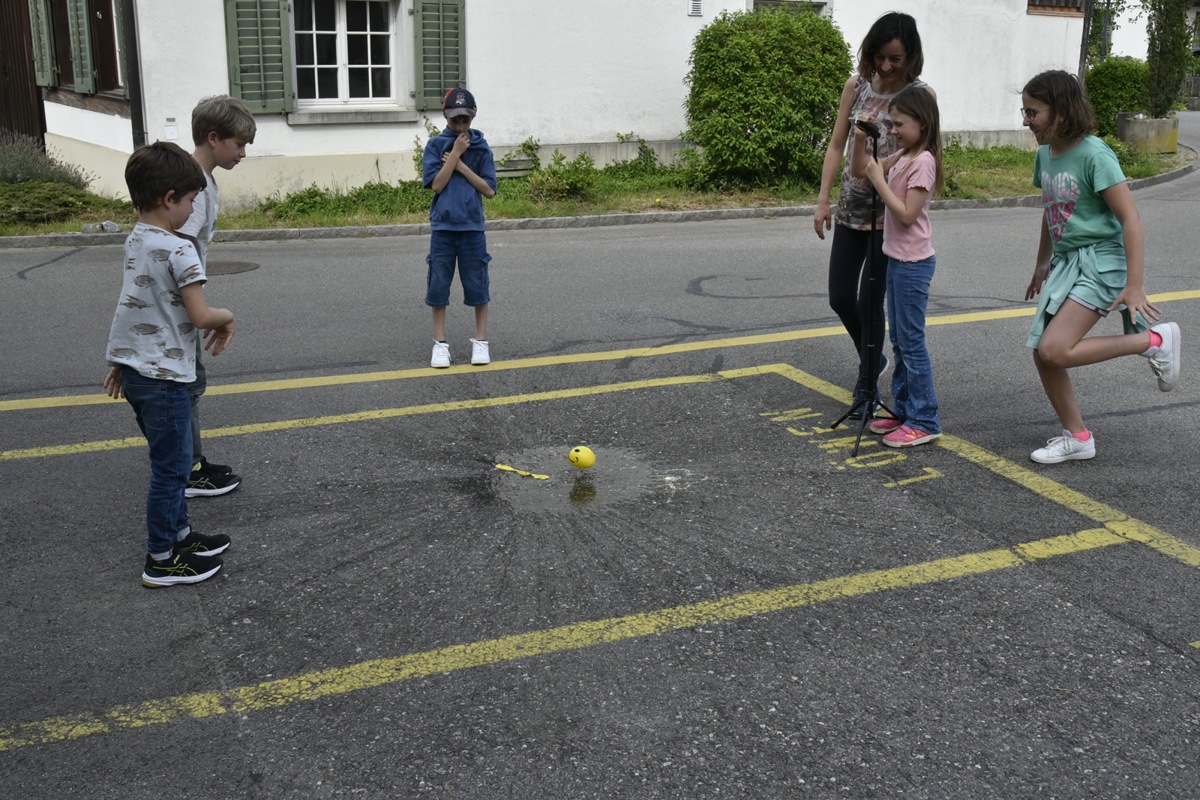 Der Spass kam beim Drehen der Filmchen unter Anleitung von Lilian Abegg nicht zu kurz. Der Spass kam beim Drehen der Filmchen unter Anleitung von Lilian Abegg nicht zu kurz.