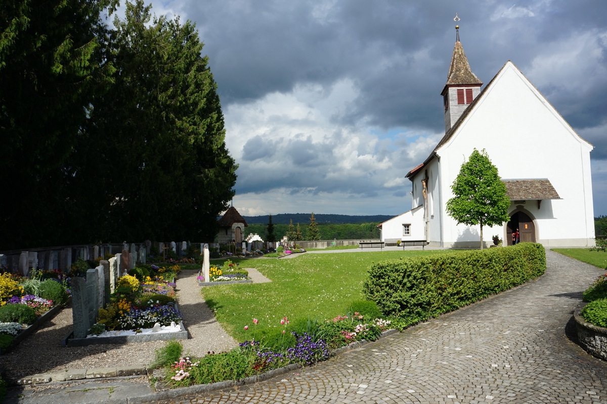 Bald gehört auch in Rheinau der Friedhof der Politischen Gemeinde Bald gehört auch in Rheinau der Friedhof der Politischen Gemeinde