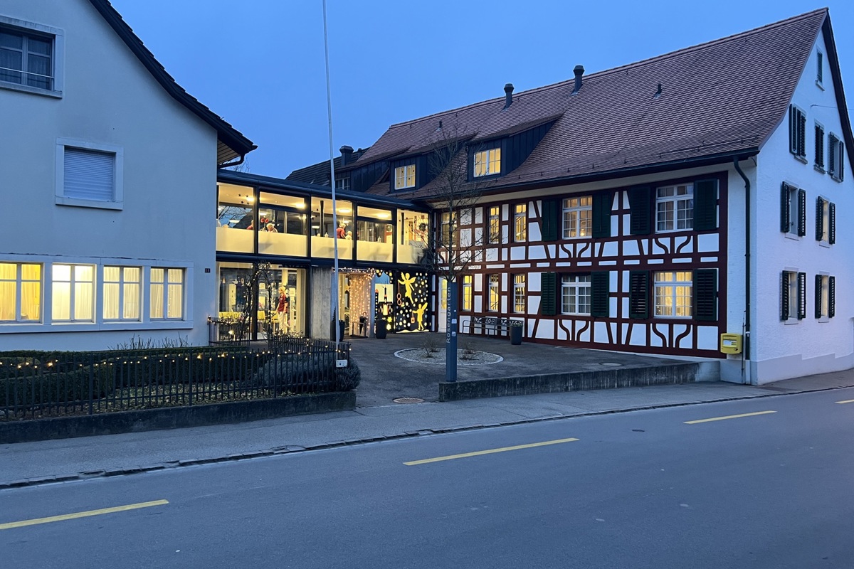 Der Verbindungstrakt Entstand Mit Dem Anbau Im Jahr 20061