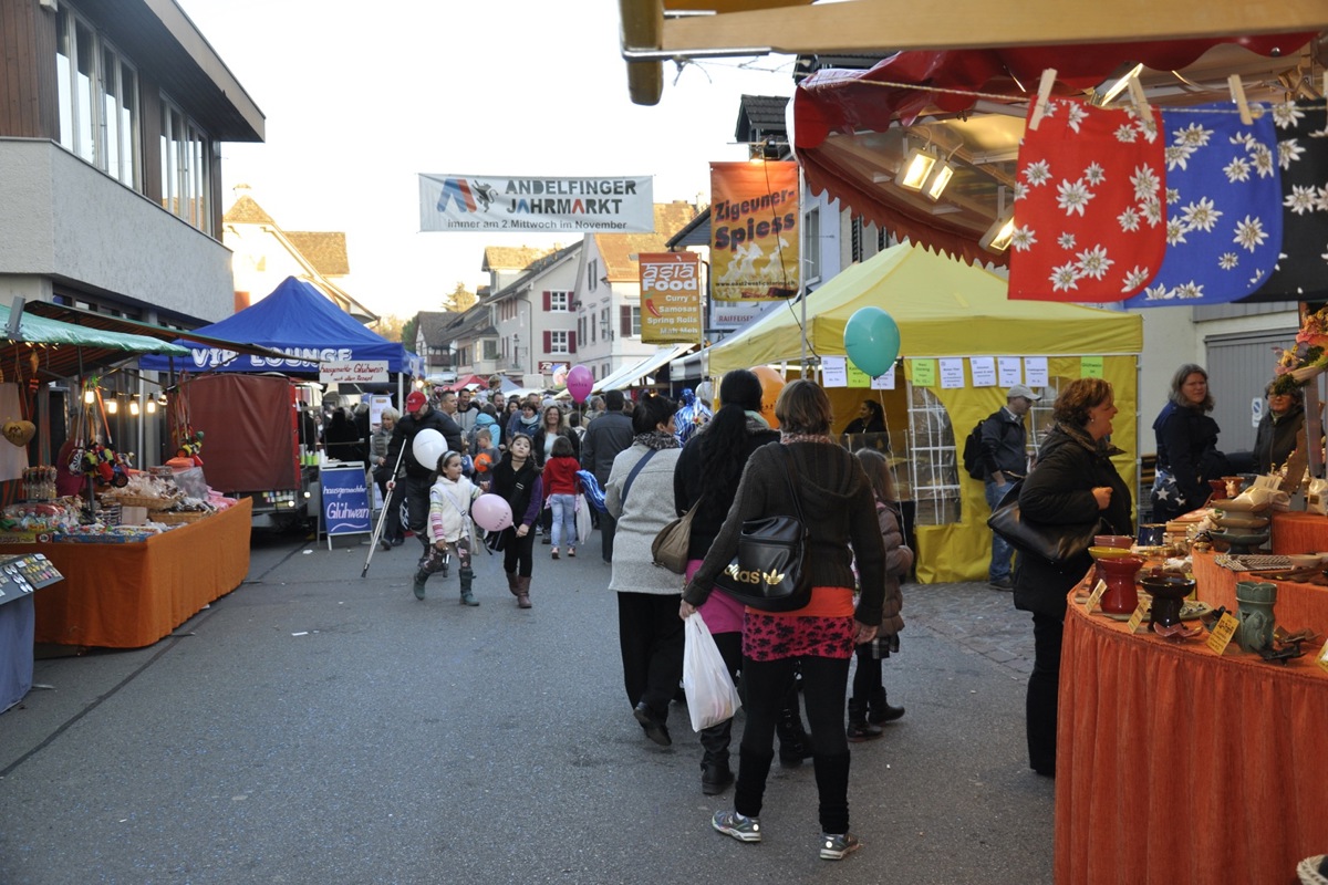 Auch 2021 wird es keinen Jahrmarkt in Andelfingen geben. Auch 2021 wird es keinen Jahrmarkt in Andelfingen geben.