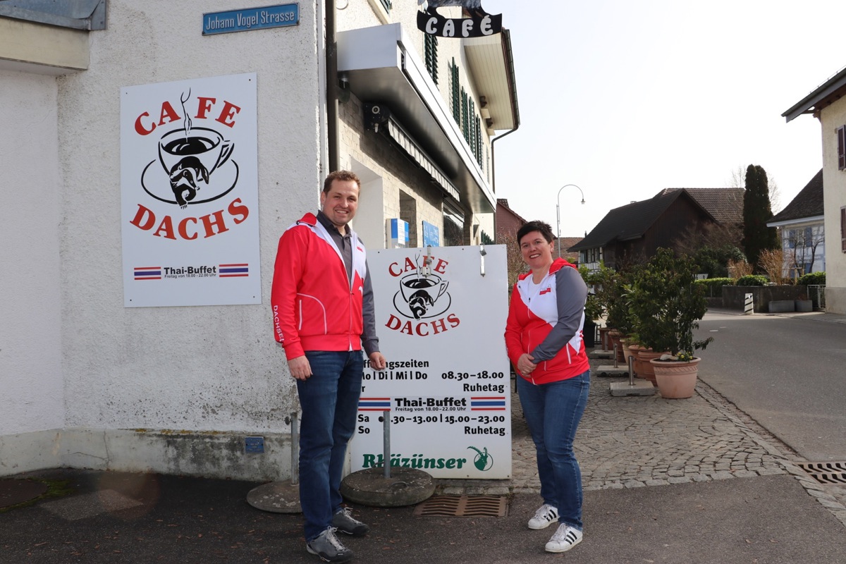 Christian Nobbe und Irene Brühlmeier vom Turnverein Satus Dachsen möchten mit ihrem Sponsoren-Event die dorfeigenen Restaurants unterstützen. Das Café Dachs musste leider bereits schliessen