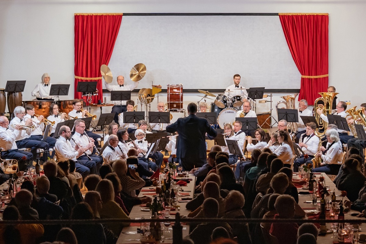 Die Musikgesellschaft Rheinau auf musikalischer Reise durch die Welt von Musical und Film.