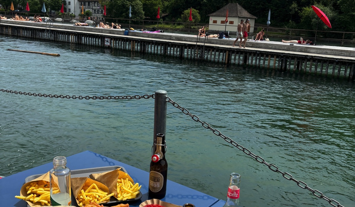 2307_9_sommerserie_rhybadi2_tz25.jpg 2307_9_sommerserie_rhybadi2_tz25.jpg