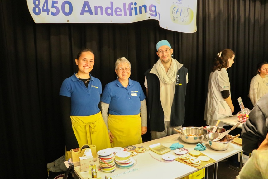 3010 3 Tischmesse Com14